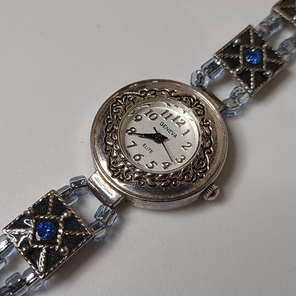 Cute Geneva Watch With Toggle Clasp - Picture 1 of 14